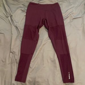 Reebok Women’s Small Leggings Maroon
